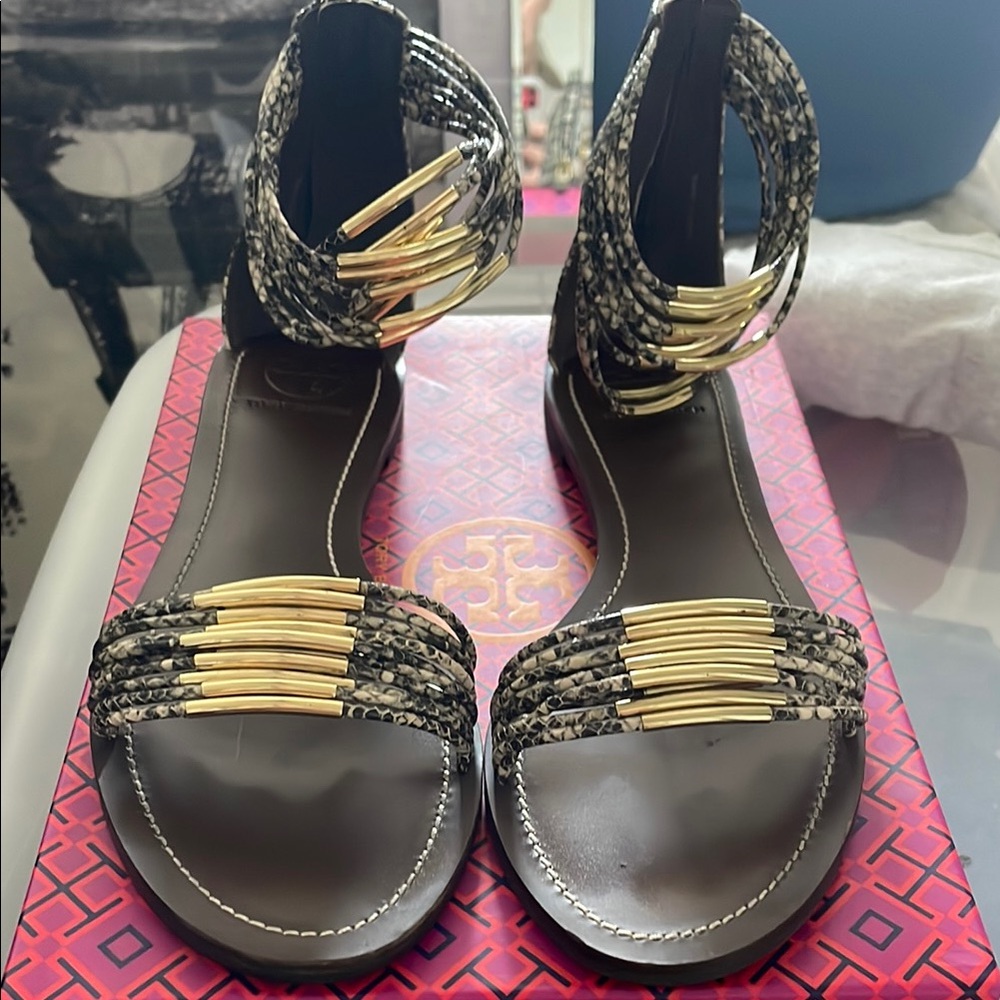 Tory Burch Black and Gold Sandals Elegant Design - New in box